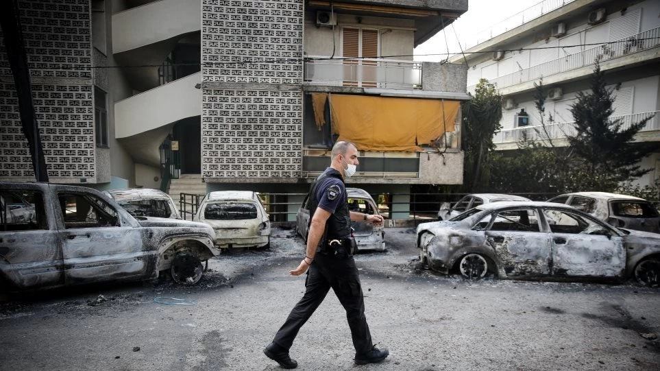 Φωτιά οτο Μάτι: Σε ψυχολόγο οι αστυνομικοί που συμμετείχαν στην ταυτοποίηση των νεκρών